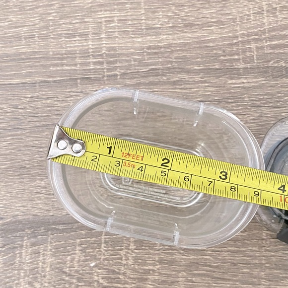 Rubbermaid Brilliance Food Storage Container for Pantry - Picture 4 of 6